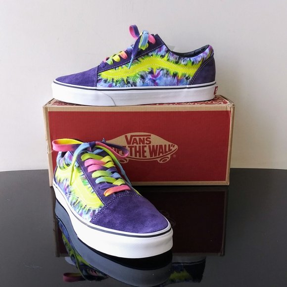 Vans Men\'s Old Skool Low Top Leather Suede / Canvas Sneaker main image 10
